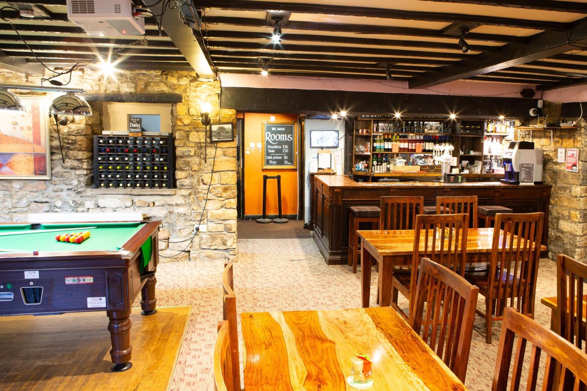 Coach House Hotel Bentham Exterior foto