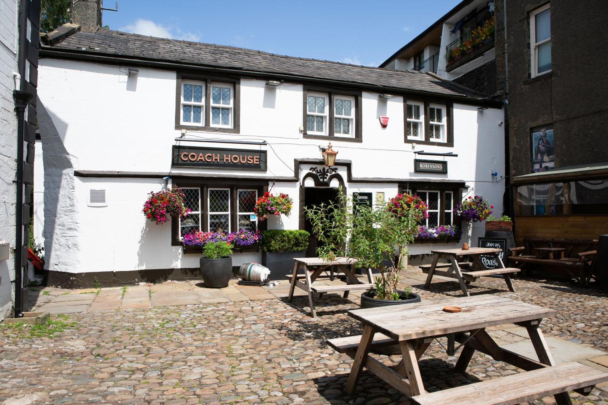 Coach House Hotel Bentham Exterior foto